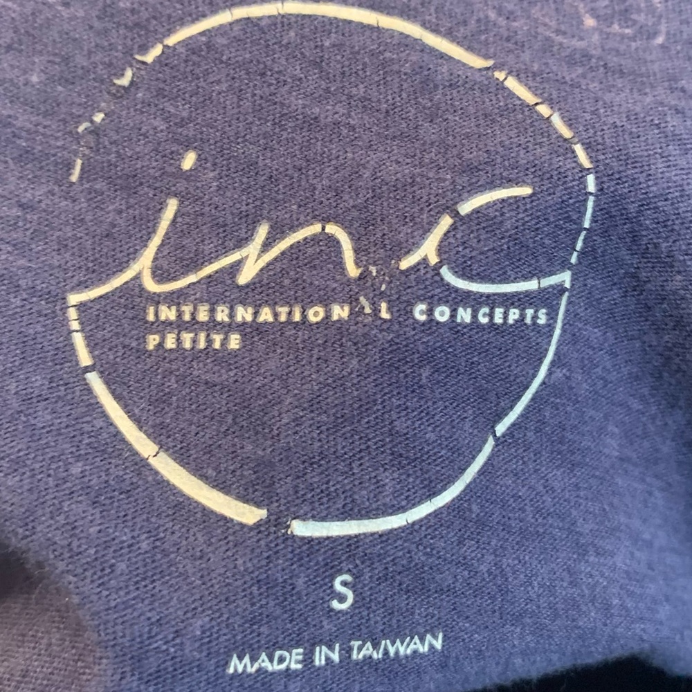 INC International Concepts Sleeveless Tee Bandana Print Split V-Neck - Picture 4 of 6